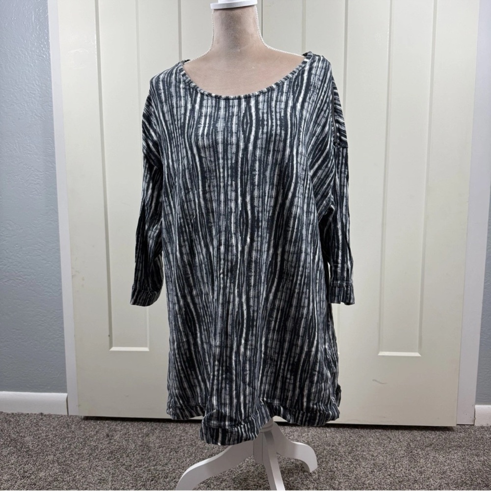 Catherines Black and Gray Striped‎ Tunic
